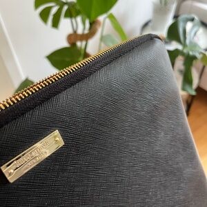 ♠️ Kate Spade Black Laptop/Tablet Case - Sleek & Elegant